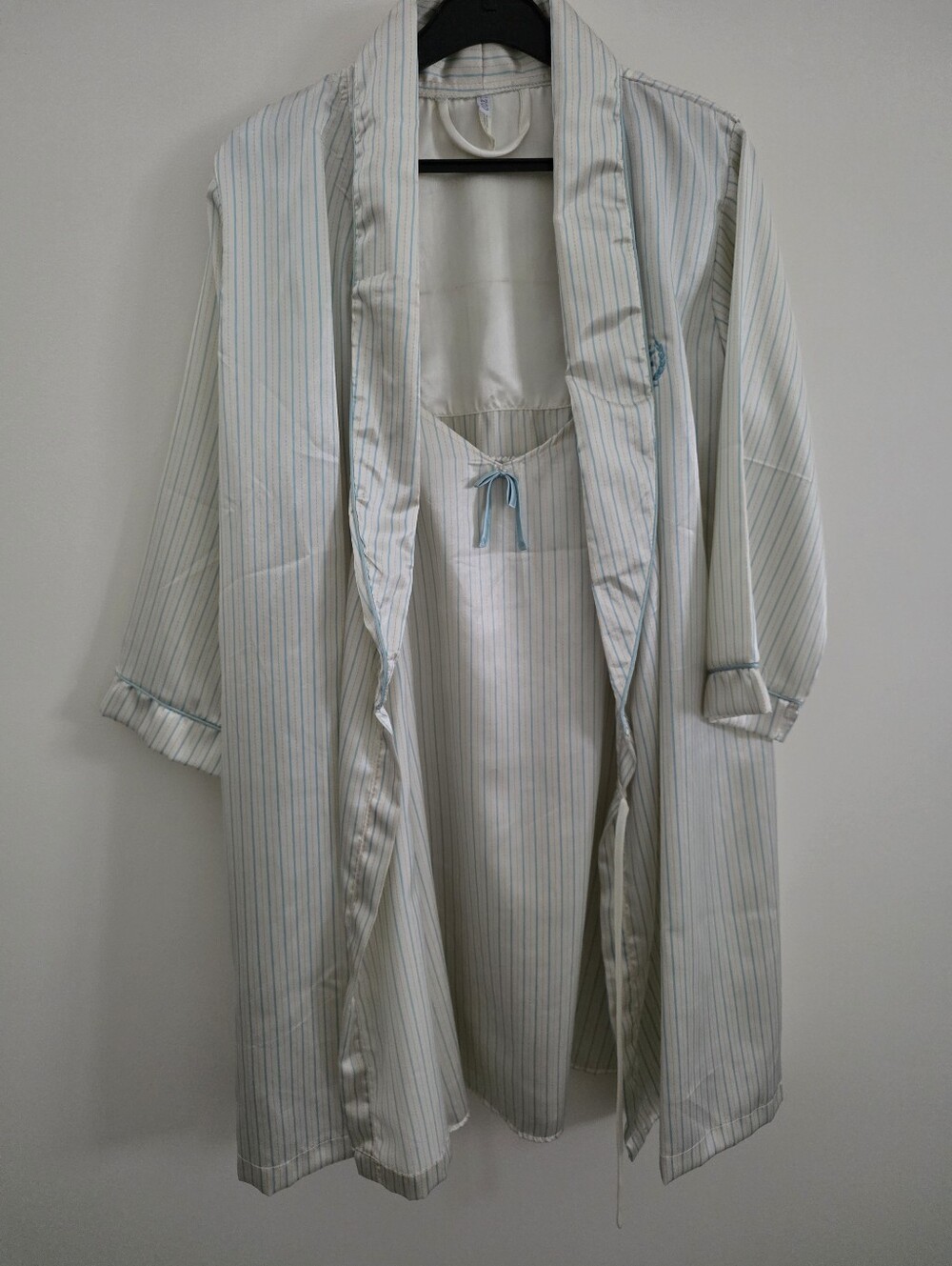IZOD Women's Light Blue Striped Sleep Wear and Robe Set